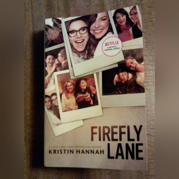 Softcover book, "Firefly Lane" - Picture 1 of 1